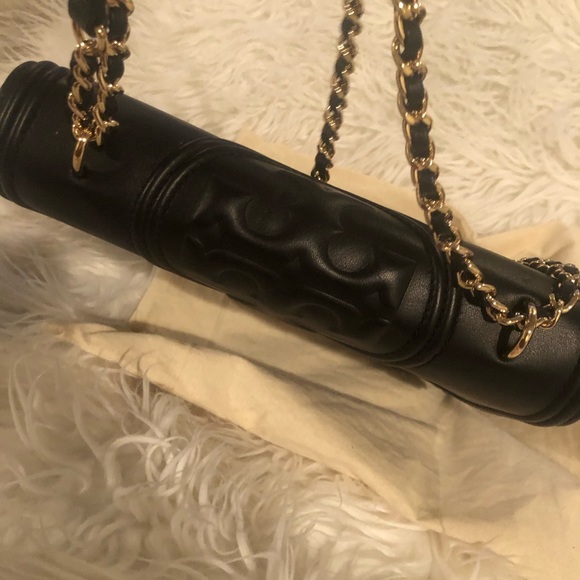 Tory Burch Fleming Convertible Bag - Picture 5 of 8